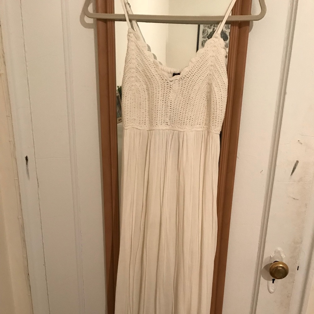 Gorgeous white maxi dress